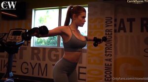 OnlyFans - Chloe Wildd Fucking A Stranger From The Gym