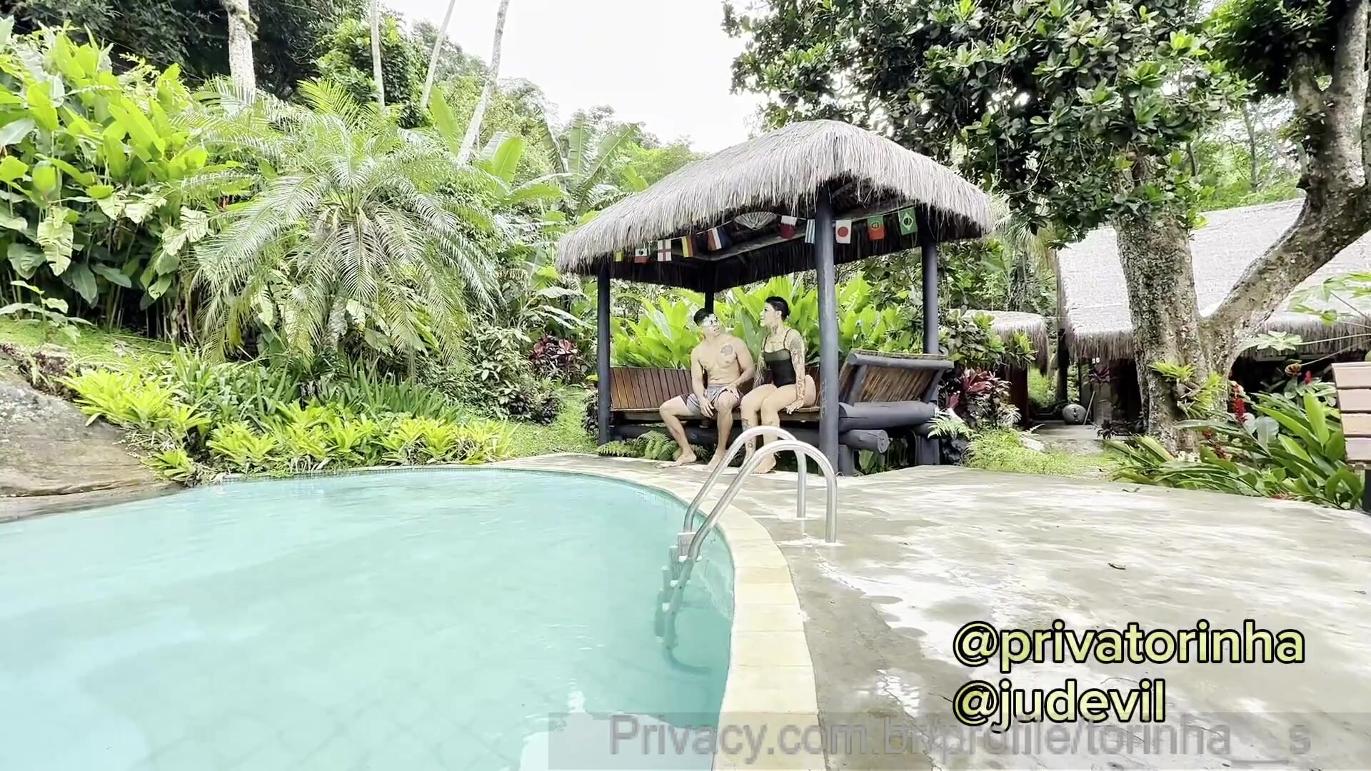 Gostosa Torinha fodendo com macho da amiga JuDevil