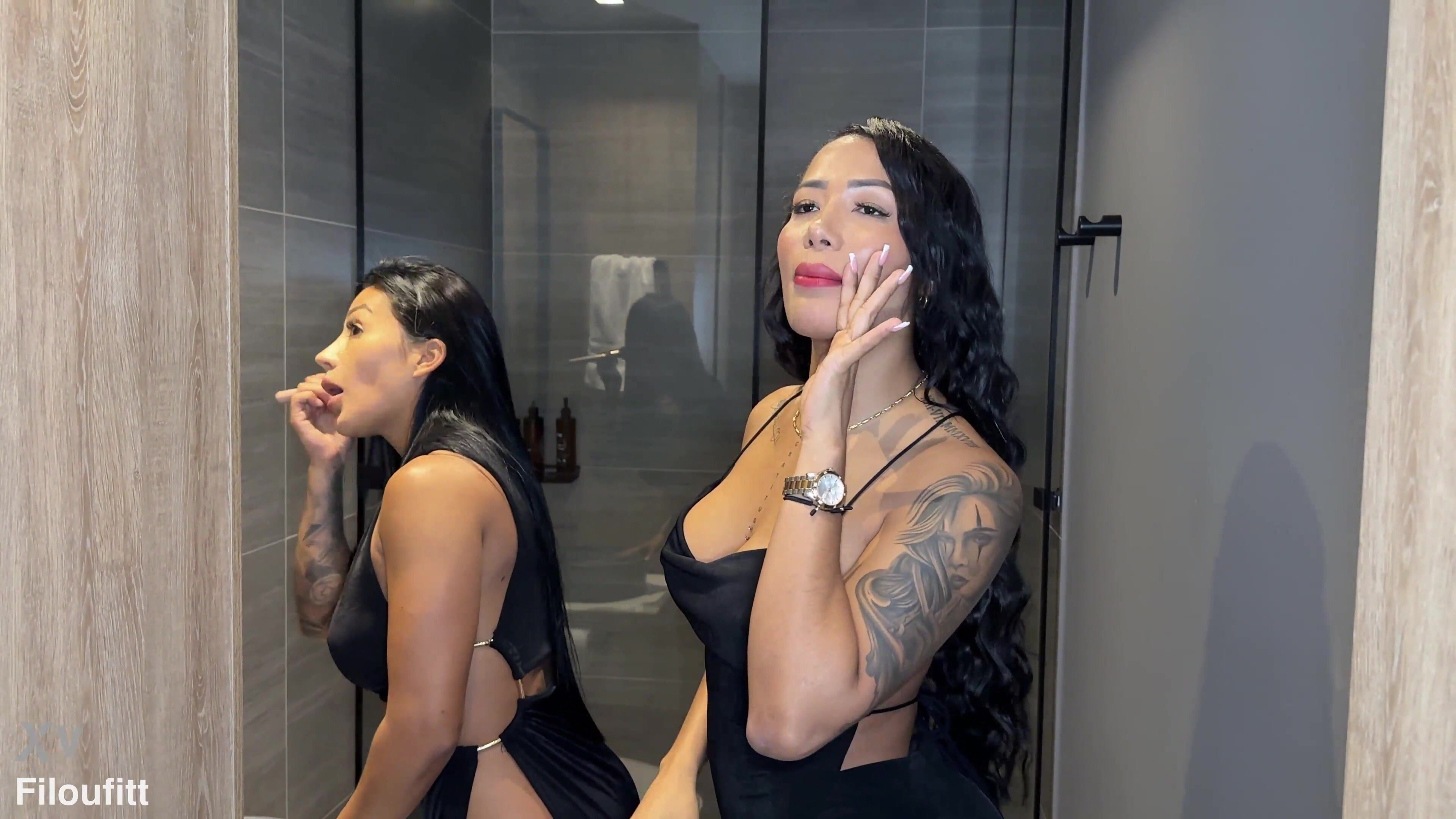 Summer Nights And Saliva Coating With Delicious Latinas Mariana and Erika Gomez in 4K