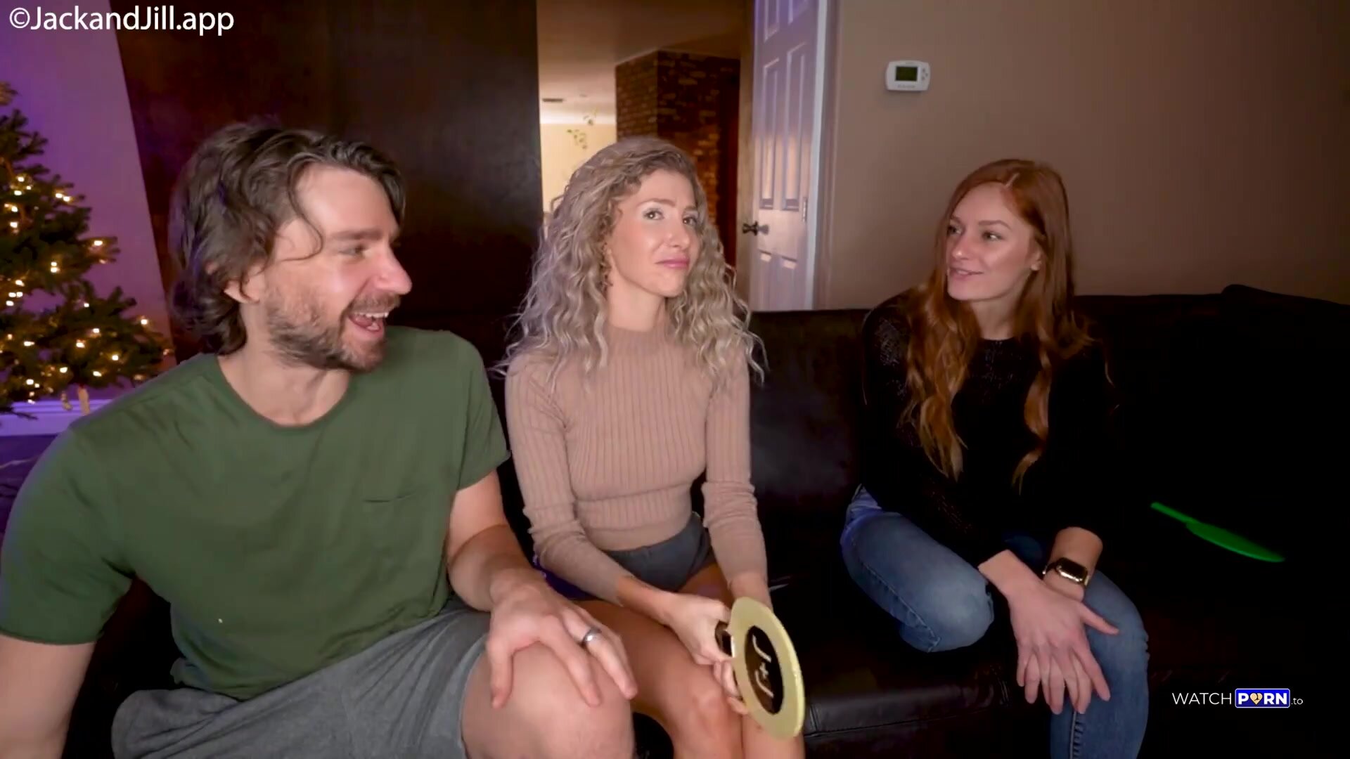 ManyVids - JackandJill And Jesse Rae - First Live Threesome
