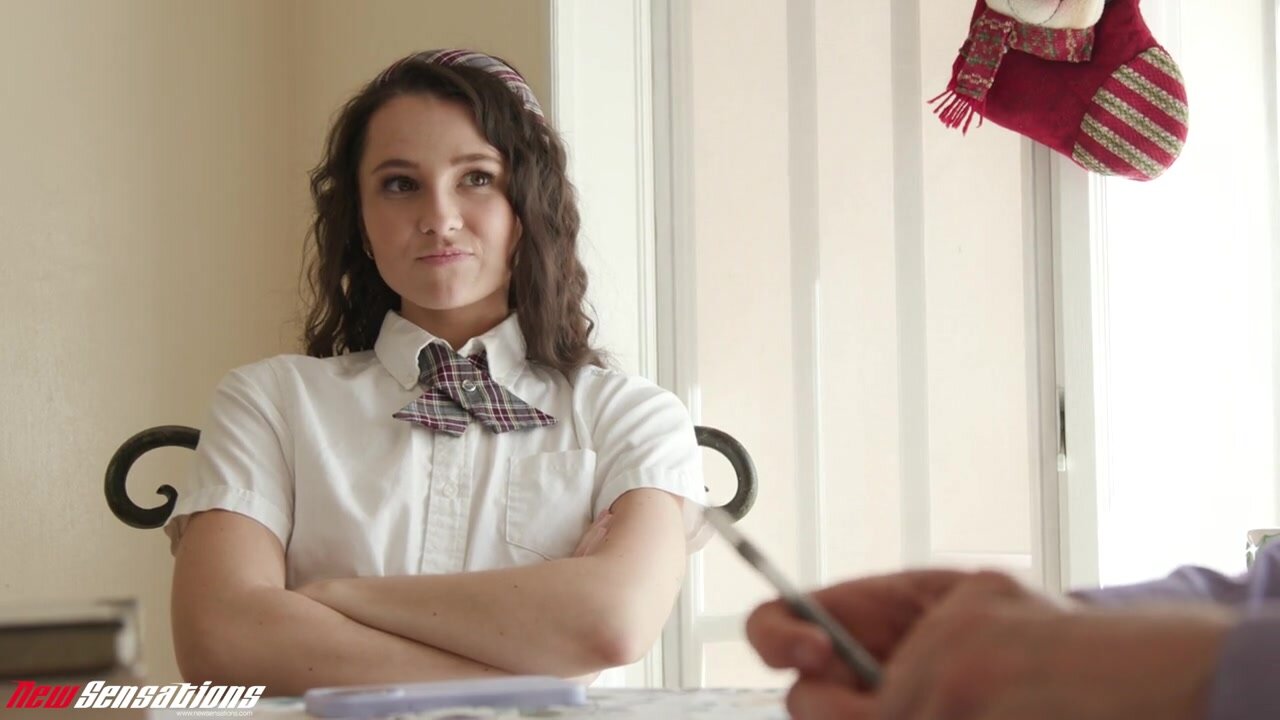 Liz Jordan - Schoolgirl Liz Gets A Mouthful Of Holiday Treats [HD Porn]