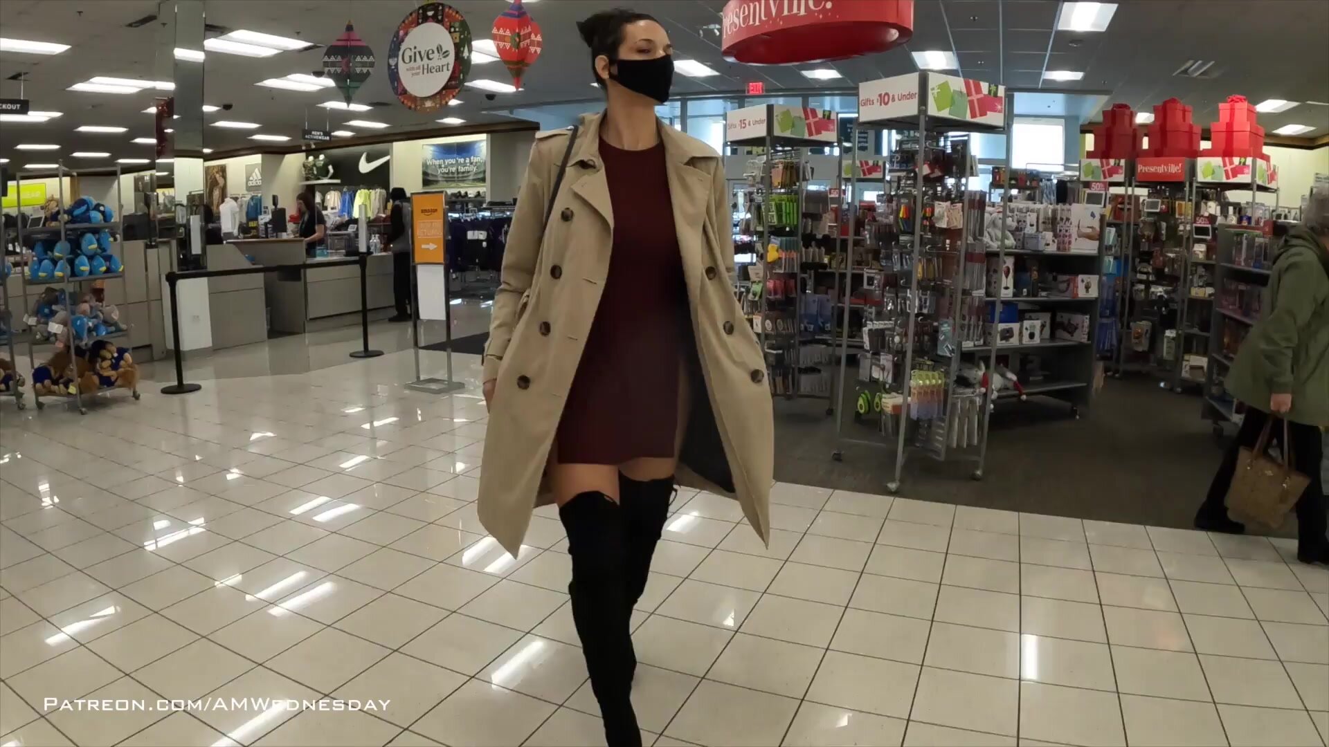 AmWednesday - flashing in a shop