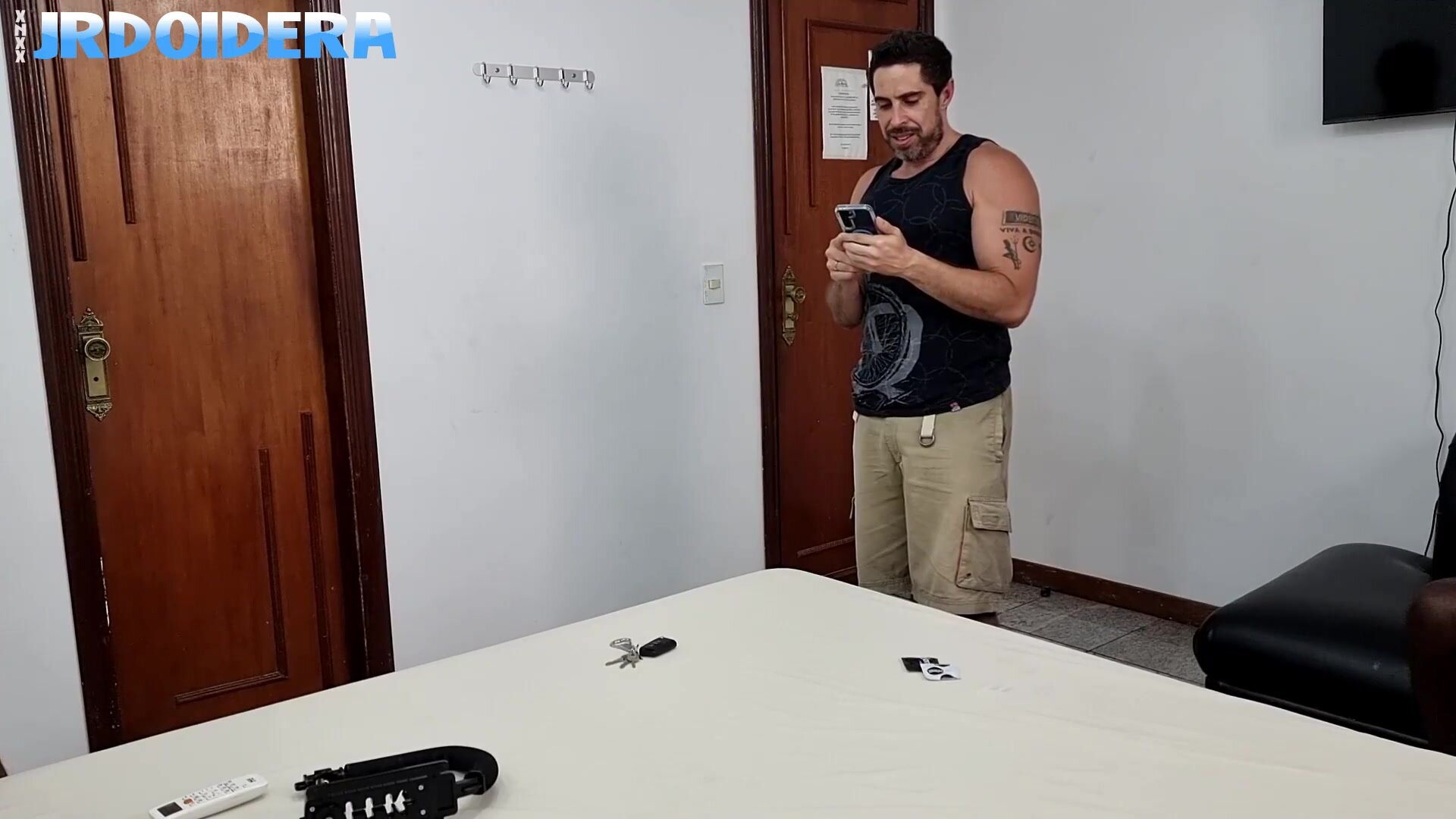 Bastidores da rabuda Angel Caricias dando cu pro Jr Doidera e ganhando leite na boca