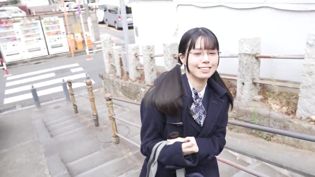 PIYO-219 I have no choice but to flowers a girl like this~~ [AV debut] Ayaka Sakii I have never had a proper relationship with a man. I started masturbating in the third grade...I was awakened to sex by a pink book that my mother had hidden. A slender bod