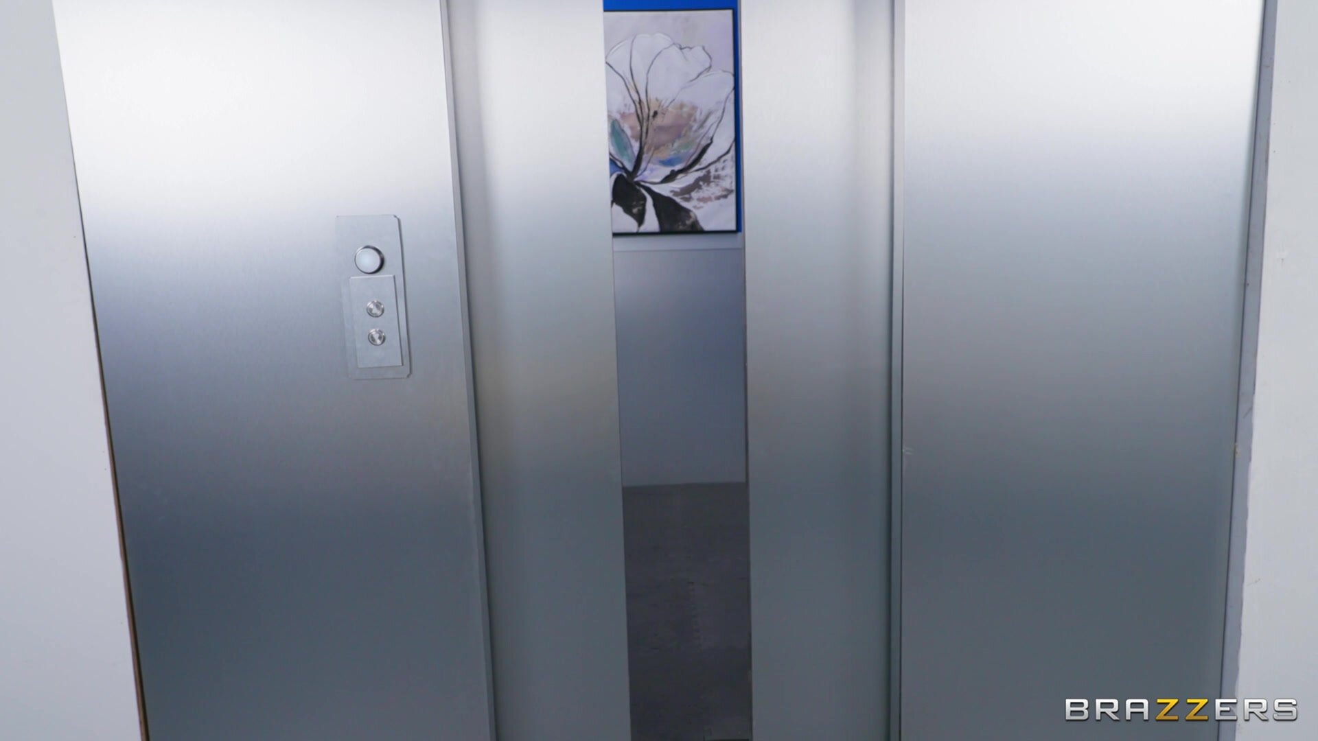 Brandy Salazar - Riding Dick In The Lift