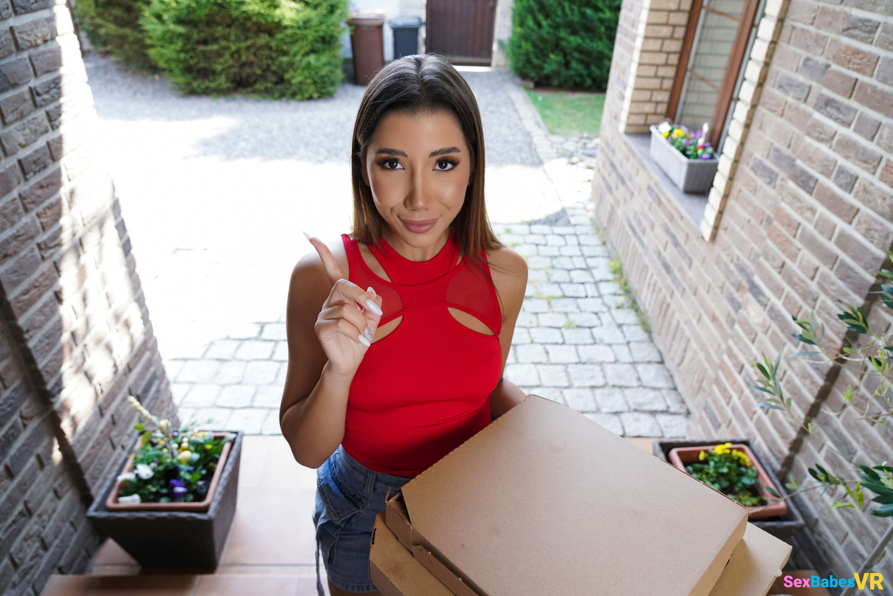 Layla Scarlett - Pizza Is Coming To You in 4K