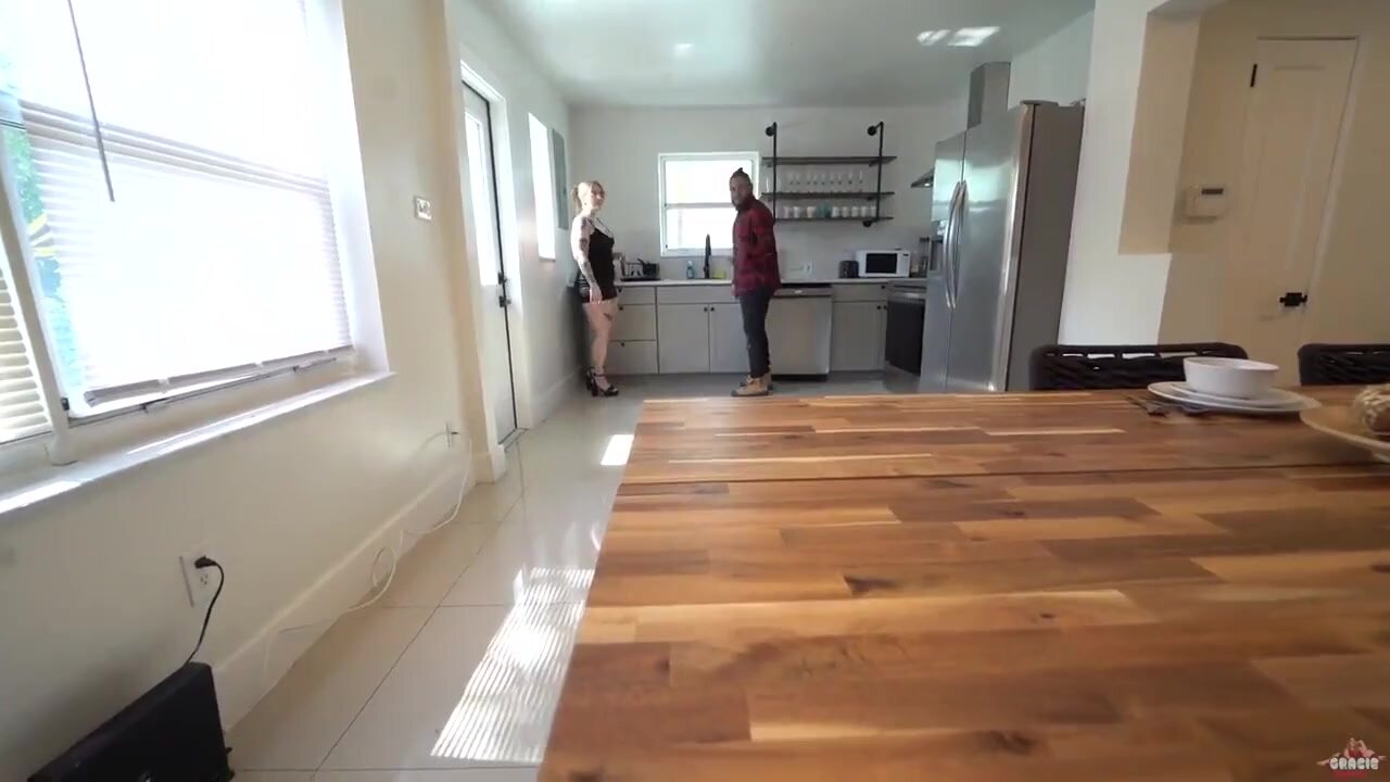 Gracie Squirts And Dante Diggz Get Hot In The Kitchen [HD Porn]