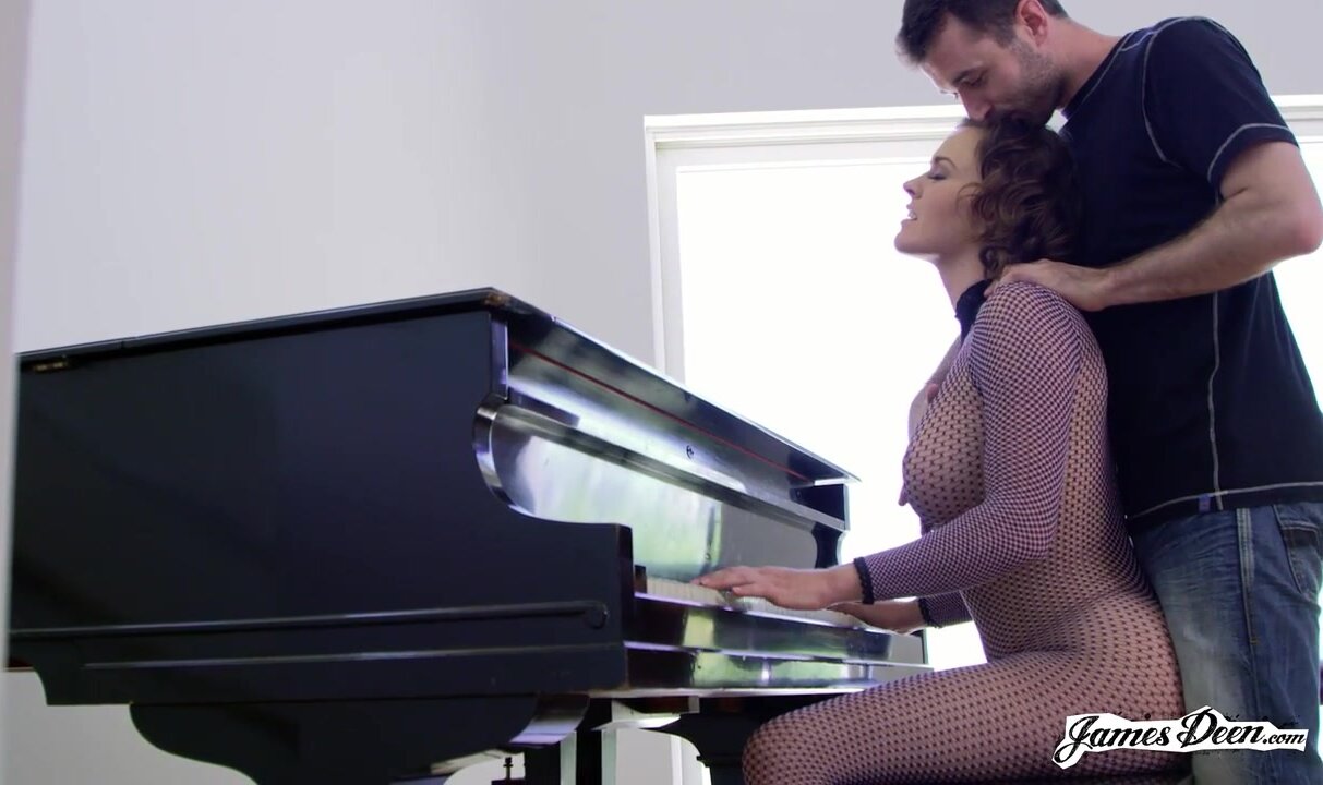 Krissy Lynn Gets Fucked in the Ass