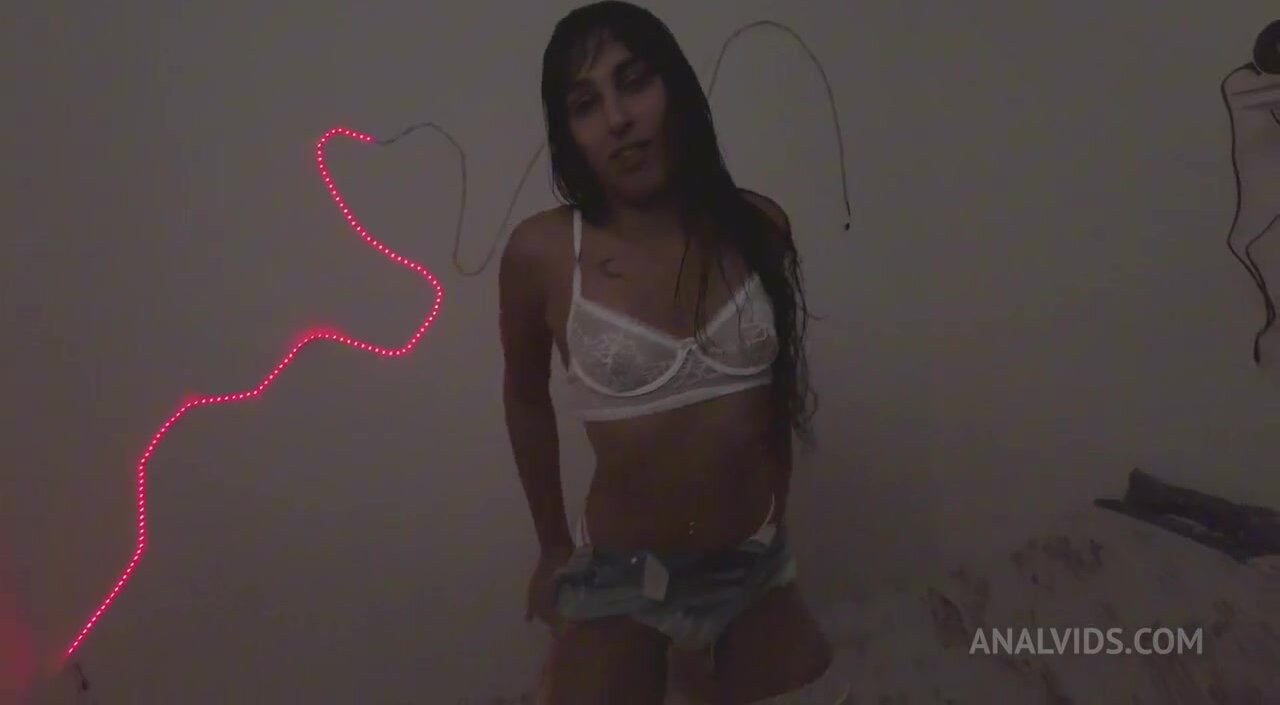 Anne Antonela – Pretty TS Anne Is A Cock Hungry Slut