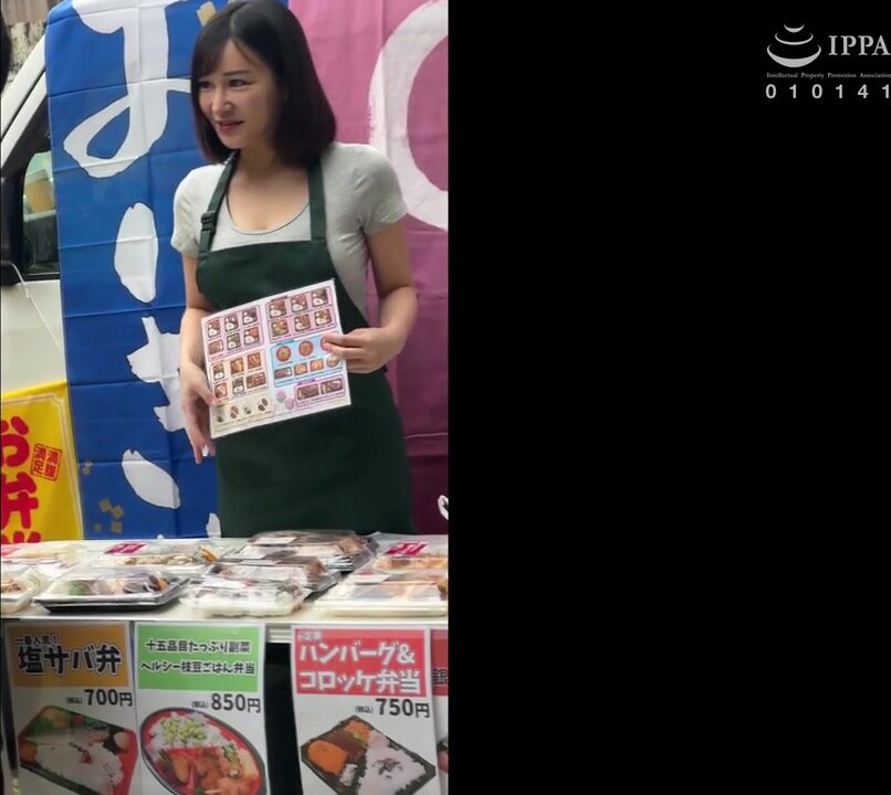 STSK-176 Mobile food truck poster girl [Full of nutrition and energy, bento shop owner, pretty lady, swimming ●]