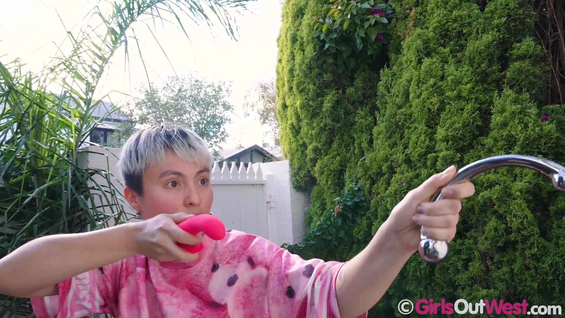 GirlsOutWest - Harry Pink 2
