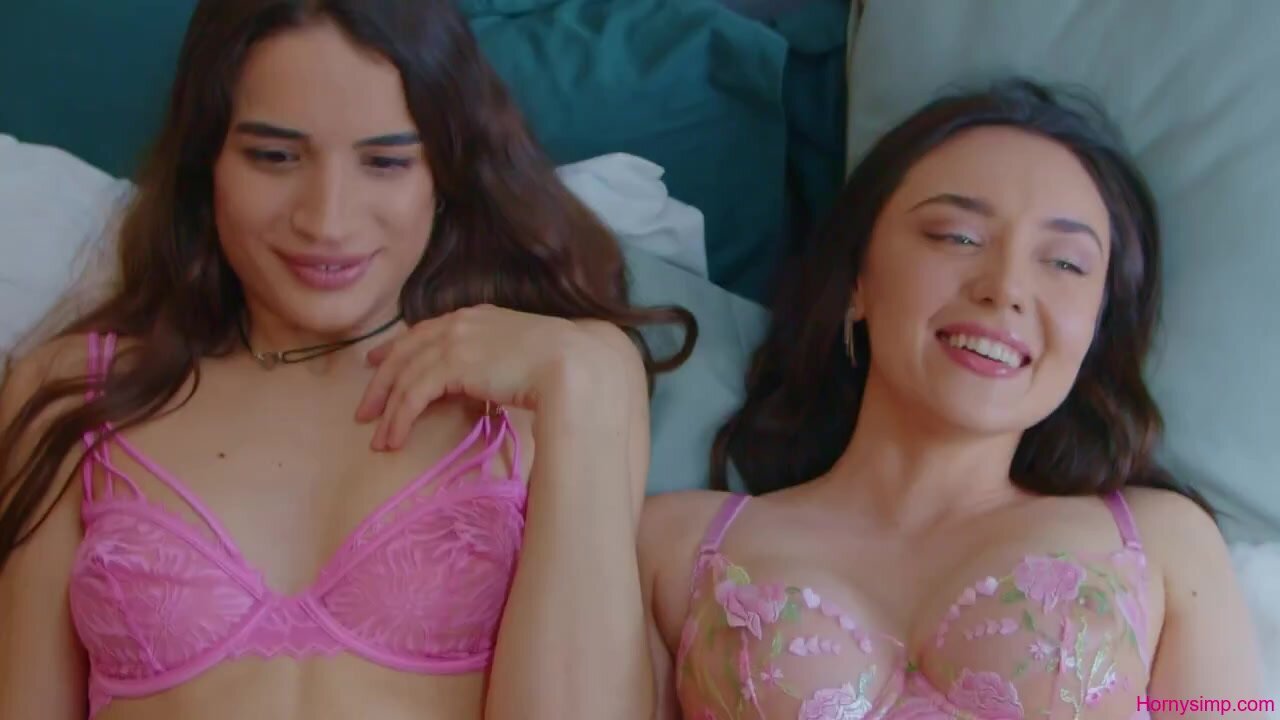Catherine Knight & Candie Luciani - Step Sister Swap Foursome