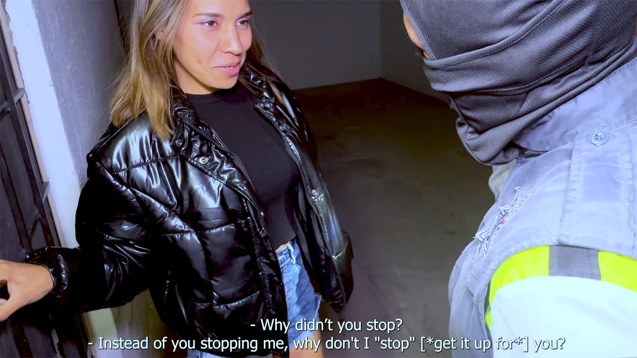 Policia pulls over Mexican MILF amateur