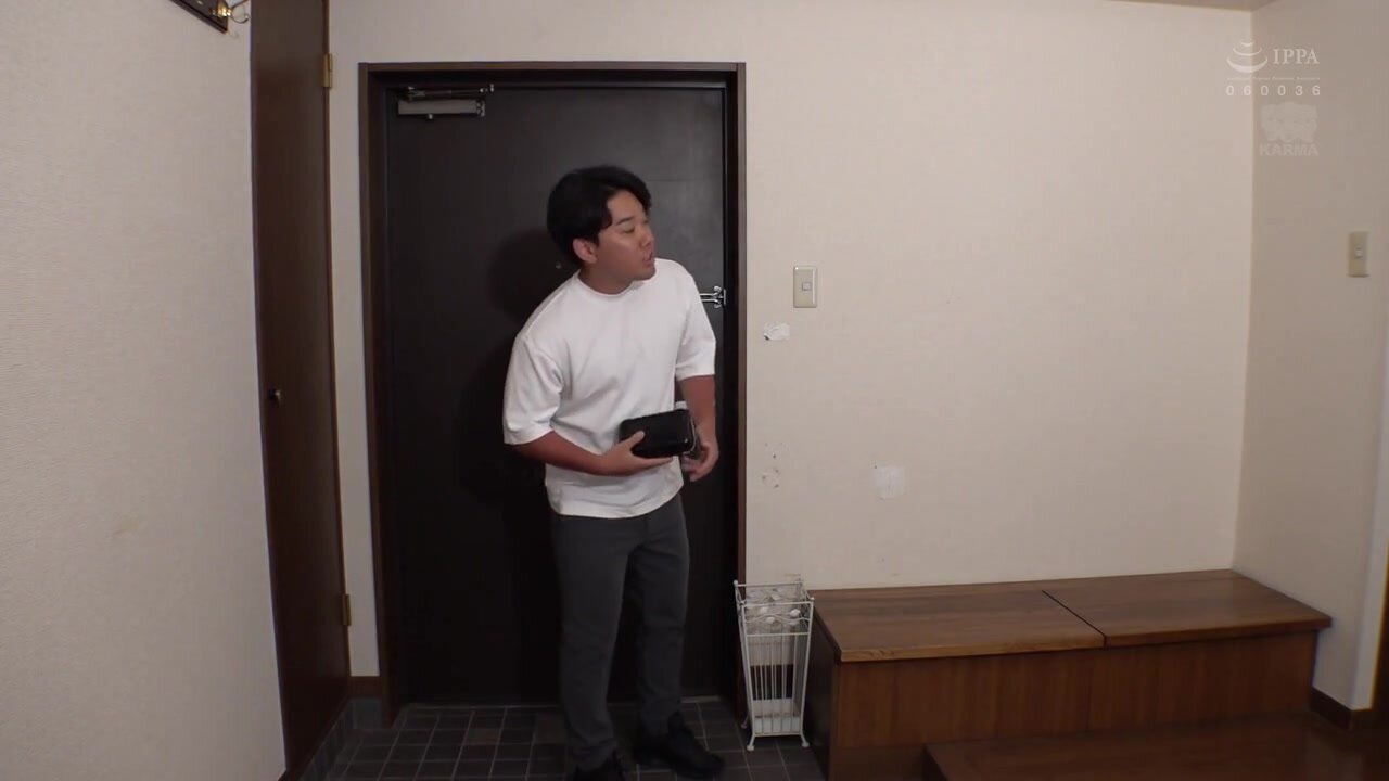 KAM-249 Voyeur → NTR → Posting A dirty father-in-law who cuckolded his son's beautiful mature wife. He got excited by the erect nipples of her big breasts and impregnated her with a creampie. Yoshii Miki