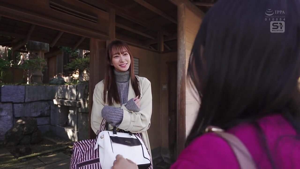 SONE-750 Sorry for making you hard? My dick was rock hard in the bath with my cousin! Alice-chan secretly pulled it out for me with a sense of responsibility and kindness. Hana Alice