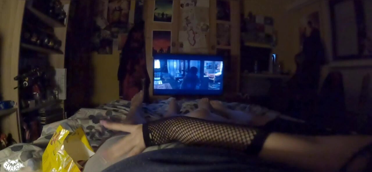 Enafox - Horny goth egirl gets ROUGH FUCKED during Netflix & Chill