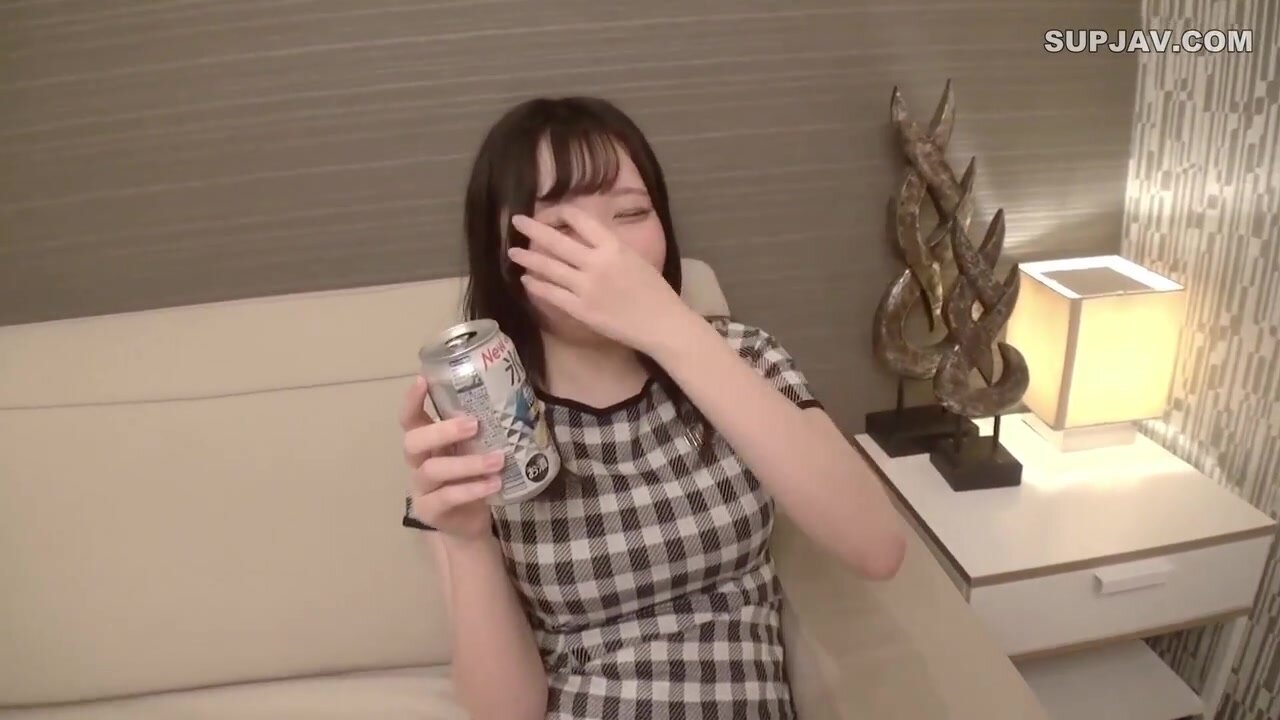 I Made A Shameless Fair-skinned, Beautiful-breasted Massage Girl Drink Sake And Cum Inside Her In Private. [No, Creampie]