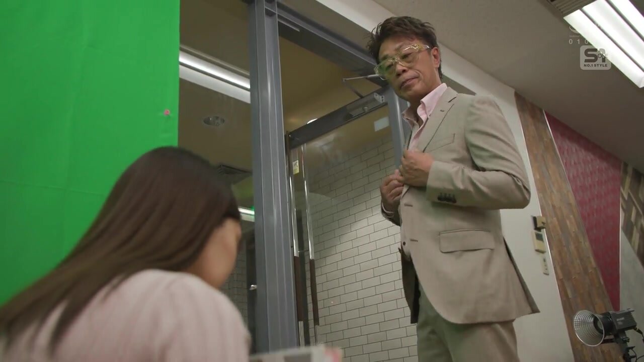 SONE-733 A beautiful and vulnerable weather presenter becomes the target of sexual harassment at the station so much that she has become almost a sex worker.