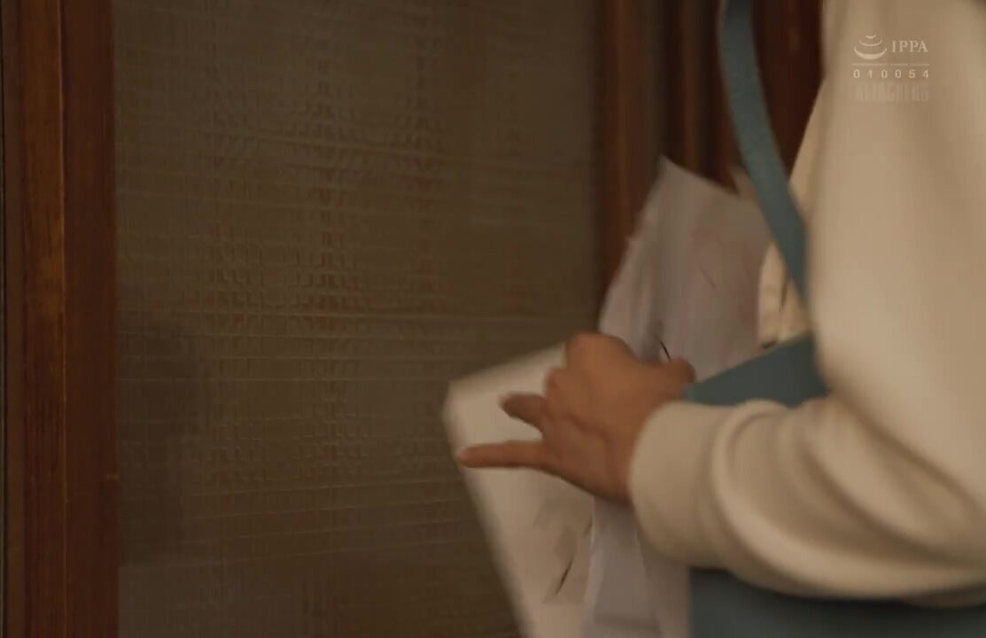 SAME-181 A story about a daughter who was flowers to pay off a huge debt made by her DQN mother, and ended up sucking a lot of dicks from old men she didn't know until she paid it off. Nami Nanami