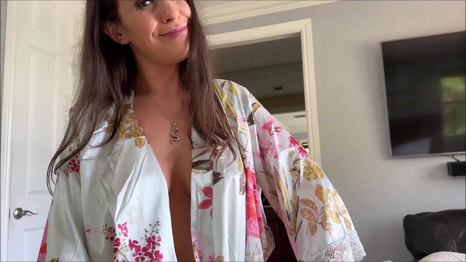 Amiee Cambridge - The Secret Pictures [HD Porn]