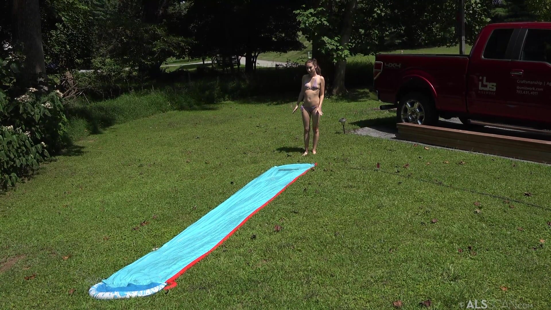 ALSScan - Nicole Auclair Slider BTS