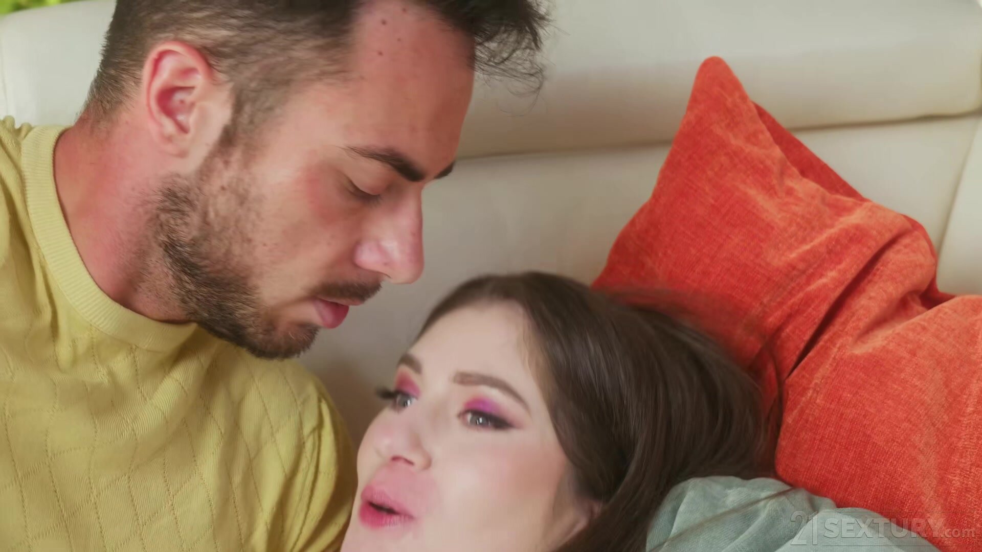 Hot Pearl - Double-Booked For A Dp