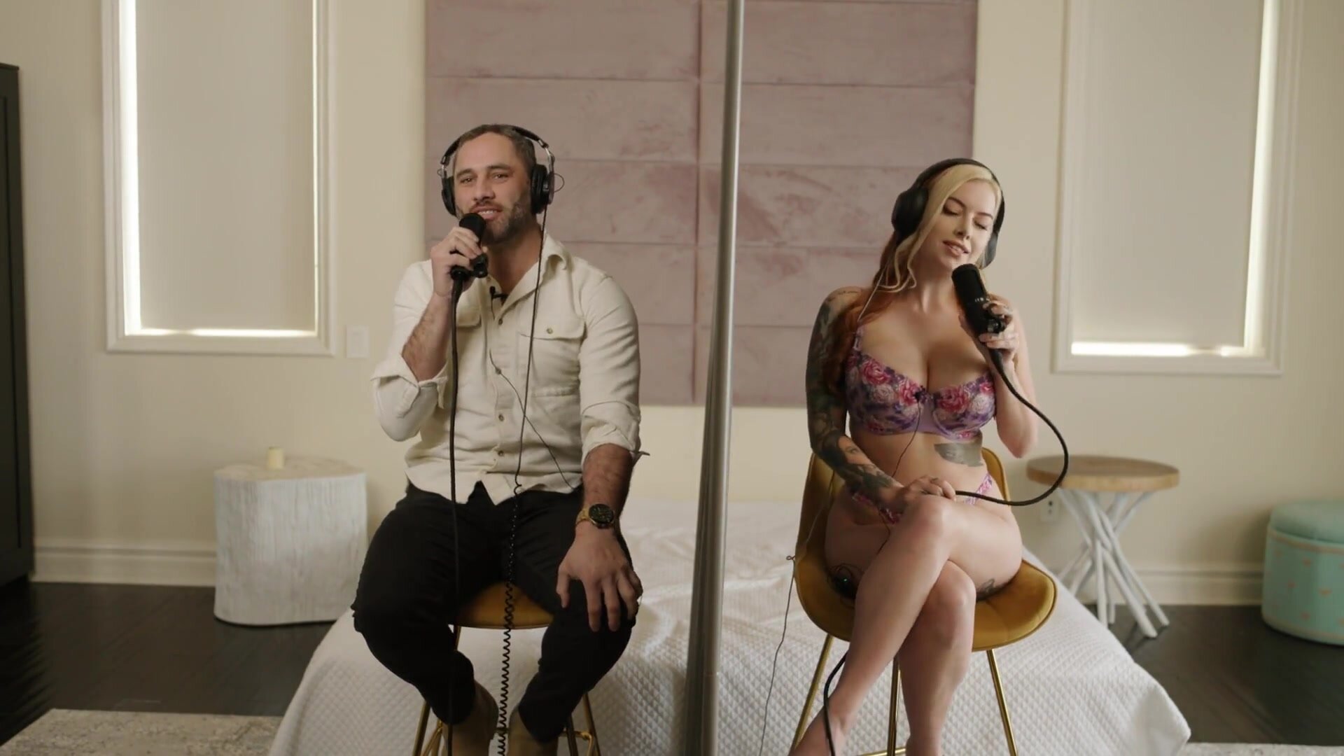 [Lobitomx1] Cubbi Thompson Busty German Blonde Fucks In The First Date [HD]