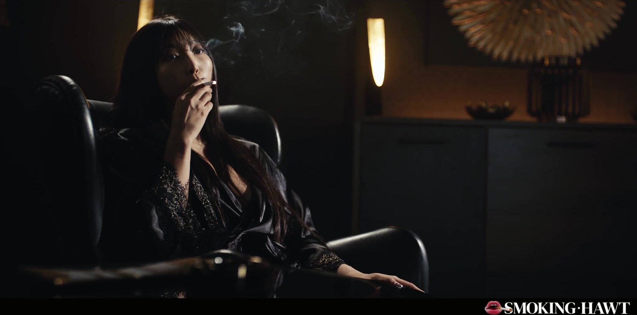 Emiri Momota - Smoking