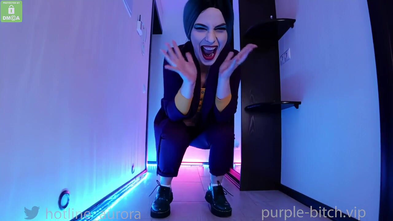 Purple Bitch - Harley And Joker Use Strap On