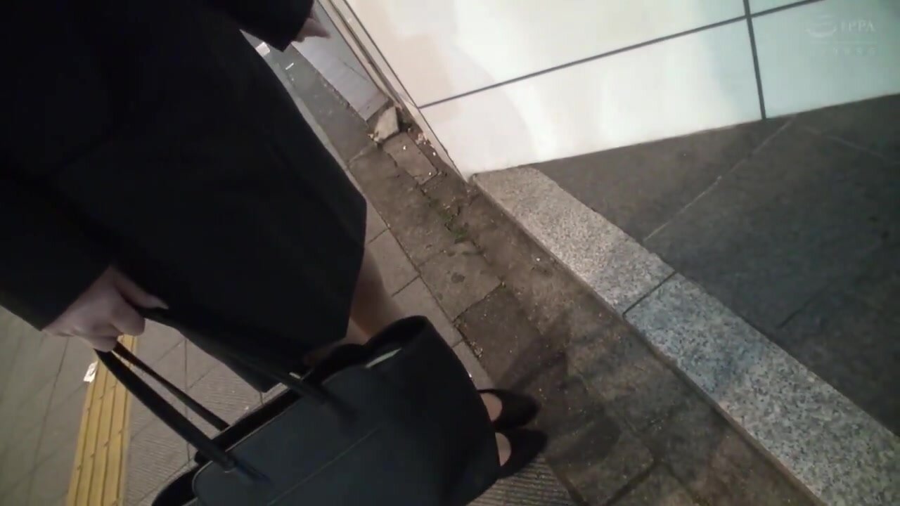SKMJ-643 CEO’s Secretary Picked Up on the Street – Real Secretary of a Major Listed Company Exposes Her Face! After Getting Molested by a 150K Yen/Month Old Guy, She’s Humiliated with Sexual Hospitality & BIG Penis Training – Turned Into My Exclusive Cumd