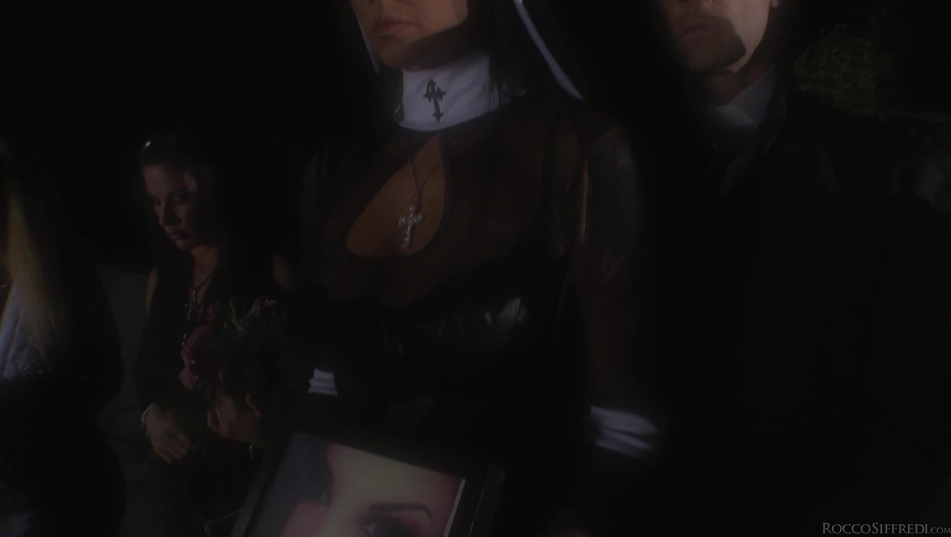 Bonnie Vs Rocco s01 Simony Diamond Tiffany Shine