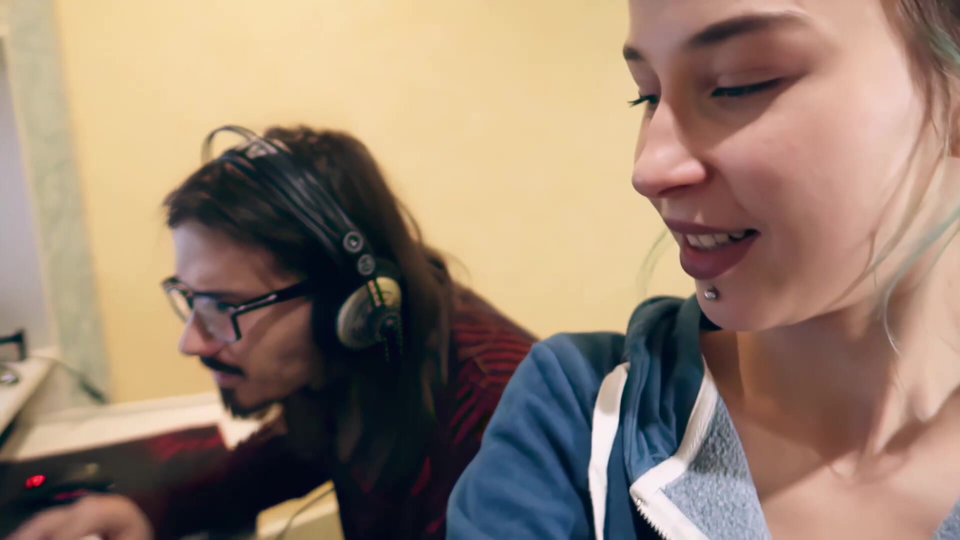 MySchoolLife - Stepsister Seduces a Nerd to Copy his Physics Text_compressed