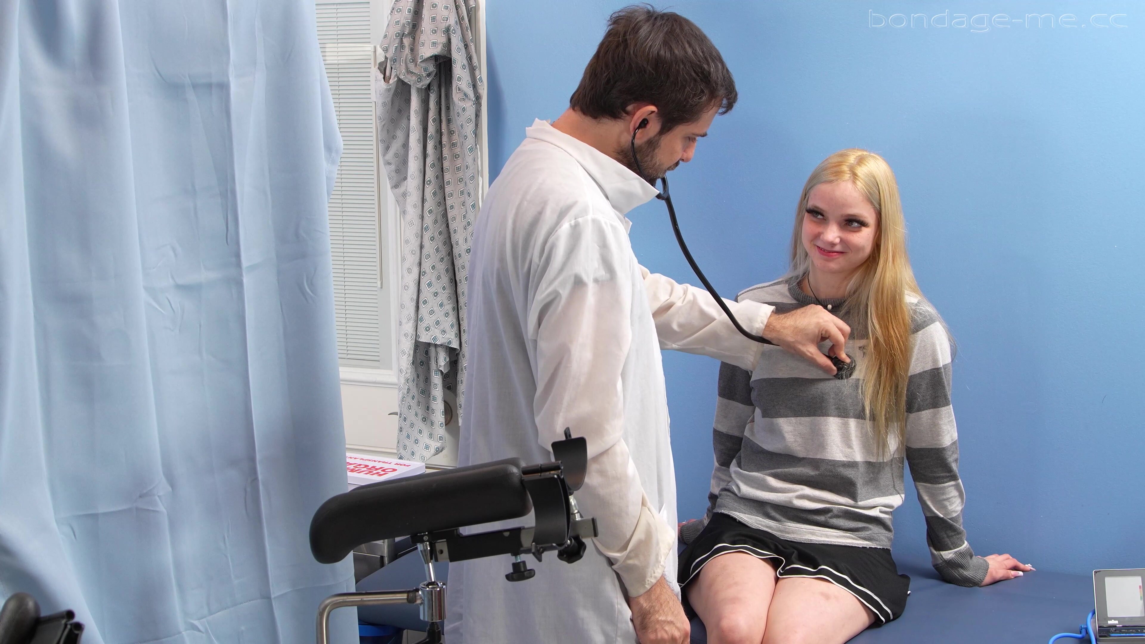 Vanna Smith Fucked by Intern at the Gynecologist