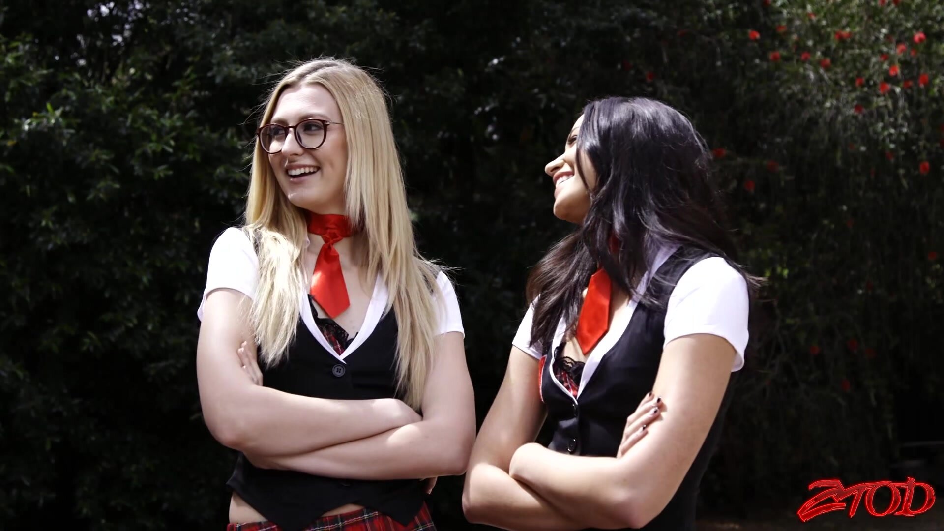 Alexa Grace, Avi Love - After School Threesomes S1
