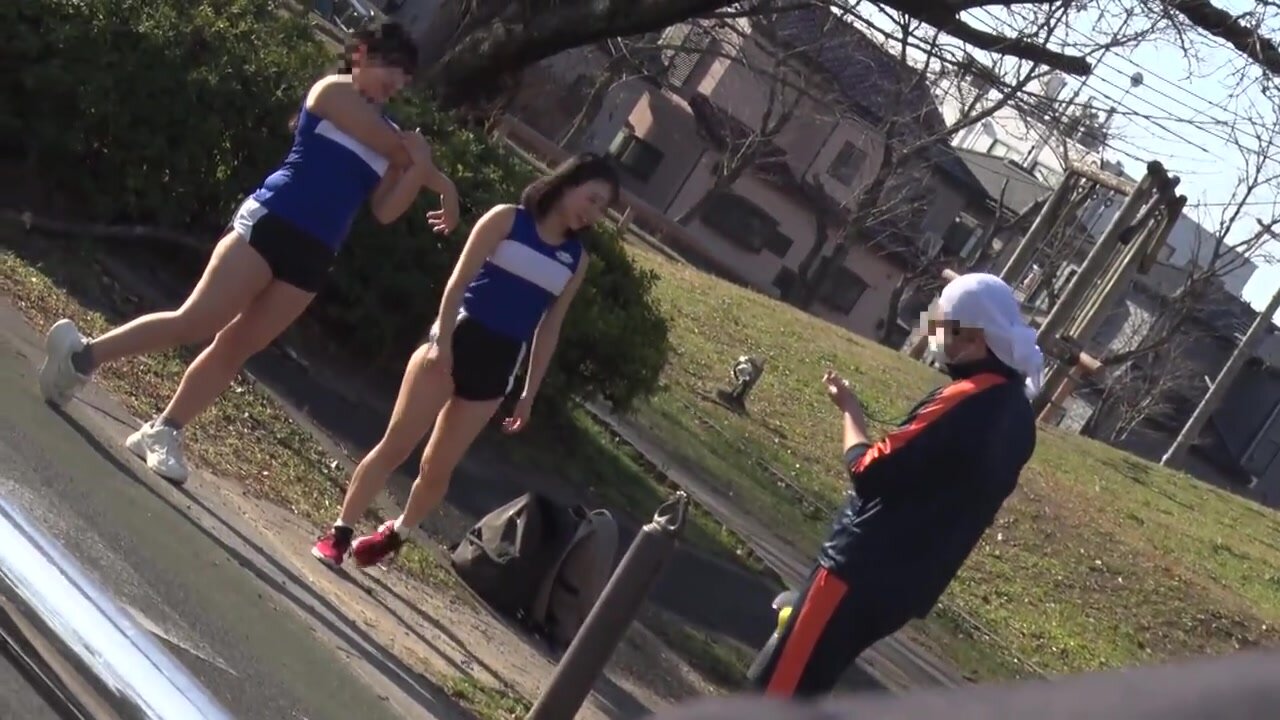 NHDTC-081 "If you like watching pee, why don't you try licking it?" A girl from the sports club catches a man who was peeping in the open and makes him drink her urine with her cunnilingus