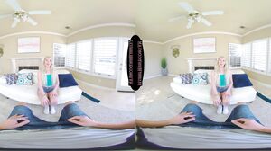 Dixie Admires Big Cocks: Dixie Lynn in 4K