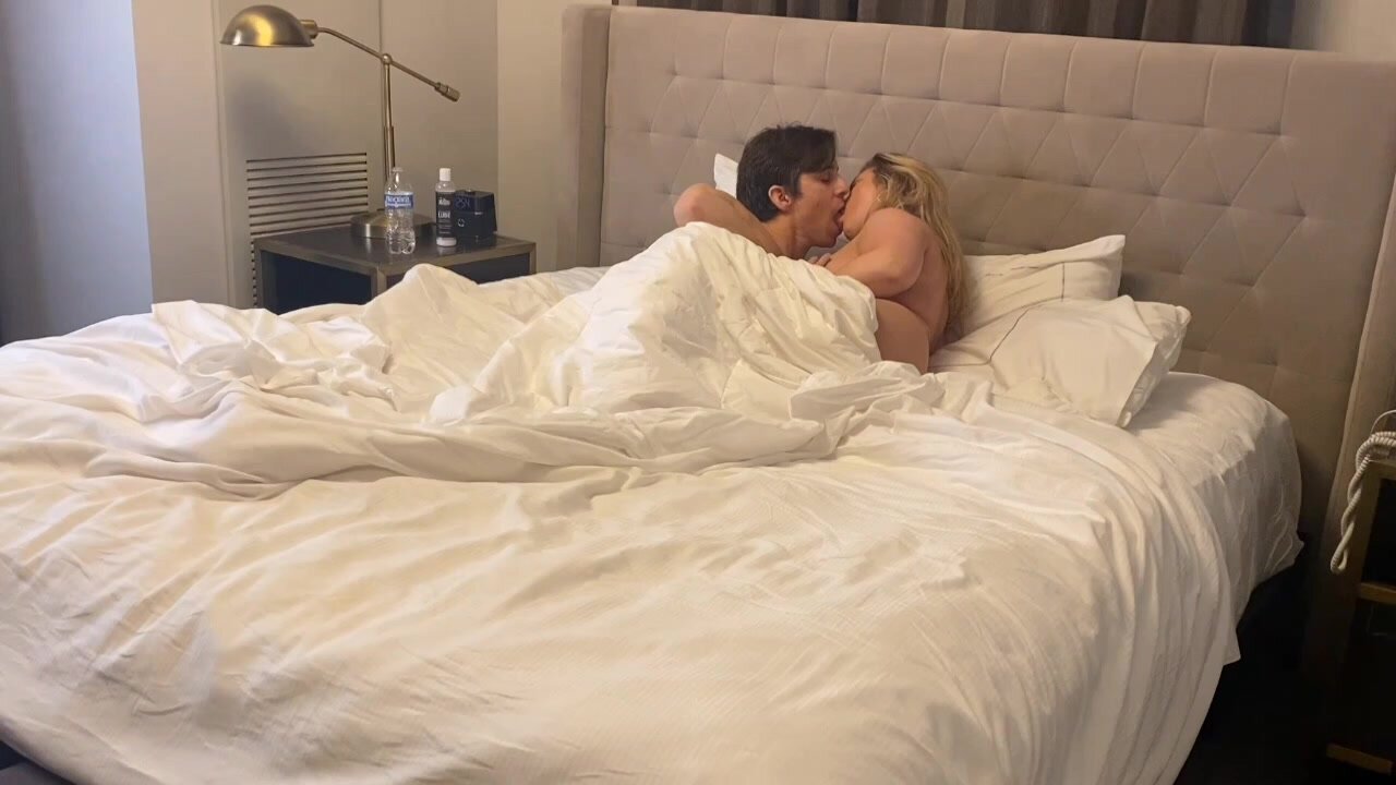 Andi Anderson - Honeymoon With Mom