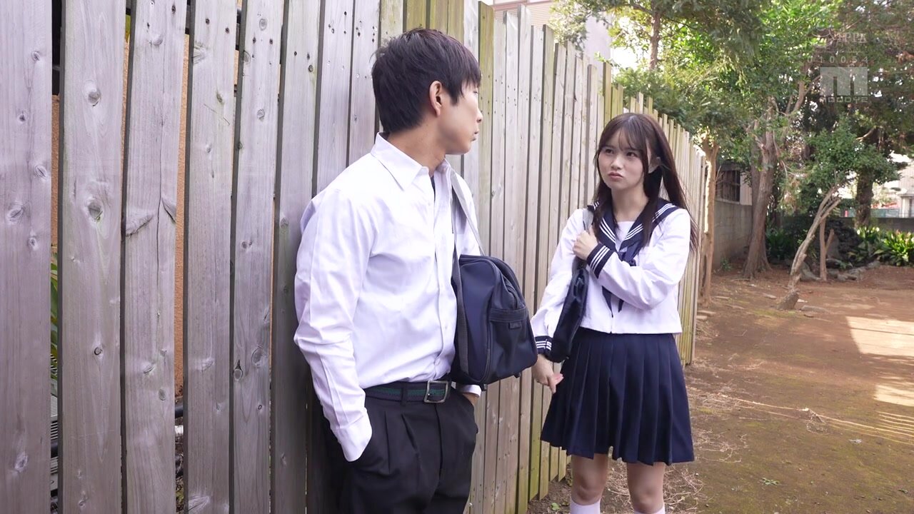 MIDA-209 While my parents were away on a trip, my childhood friend came over and asked me, "I've just got my first boyfriend, can you practice sex with me just once?" She brought a condom and asked me. I said it would only be once, but I was so awakened t