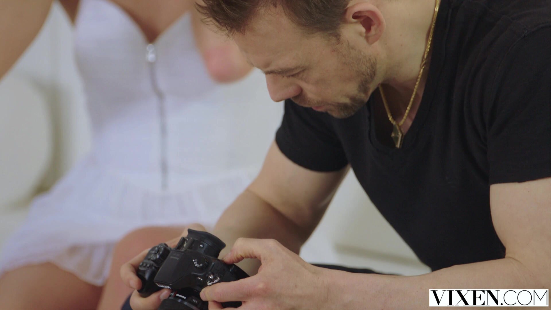 Red Fox - Crush On The Photographer [HD Porn]