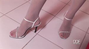 Tiffany Rousso and Linda Brown Their Feet Crave Dick!