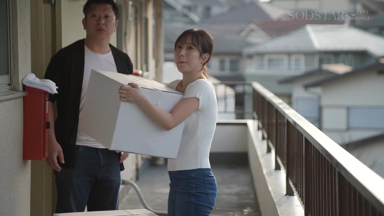 START-350 NTR during delivery: Newly married wife Yotsuba Kominato is attacked in the car while accompanying a married veteran driver on a delivery