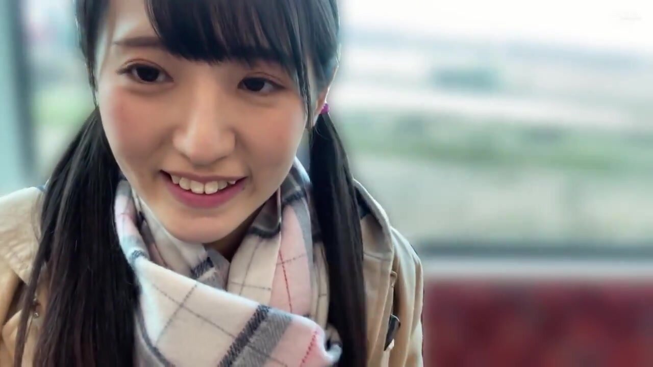SUN-010A Kissing Exposure A real bitch who likes to kiss but acts like an honor student at school. A date where she takes selfies and gets horny ()
