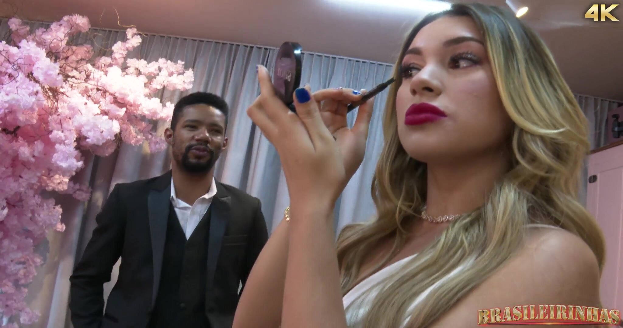 Gabily Castro e namorado pagam professor de dança com sexo