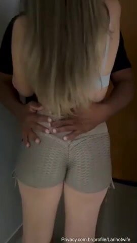 Larihotwife - Horny brazilian hotwife full video 2 -