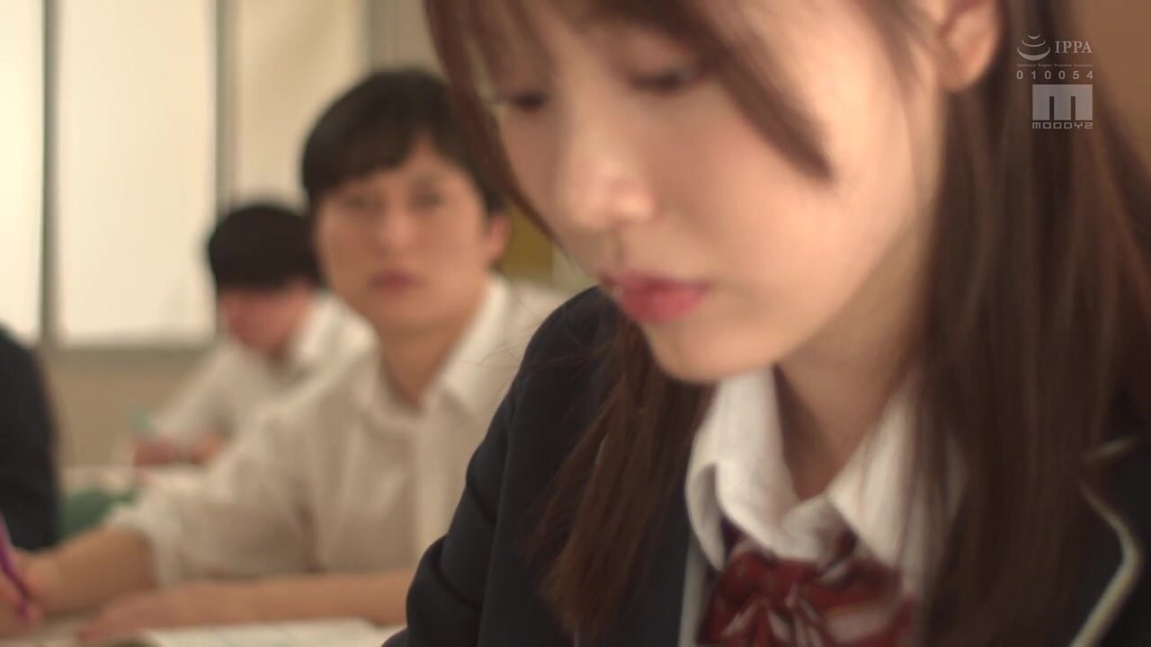 MIDA-257 I want to fuck Mio until she goes crazy in an empty classroom at the moment of graduation...! Even if I have to wait a year for her to be teased with a sweet handjob through her hymen. Mio Ishikawa