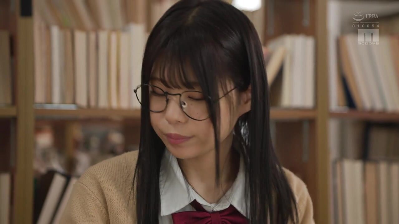 MIDA-269 After molesting a popular I-cup female gravure idol in a magazine, she started receiving compliments like "Your facial expressions have become more erotic lately," and she's become even more obsessed with my technique.