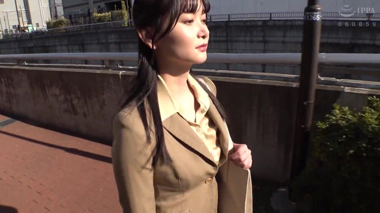 KTB-100 I get aroused by the office molestation... A sensitive office lady is a slutty girl who is always open to being touched by men at work all day long [The case of the office lady, Shizuka, 21 years old]