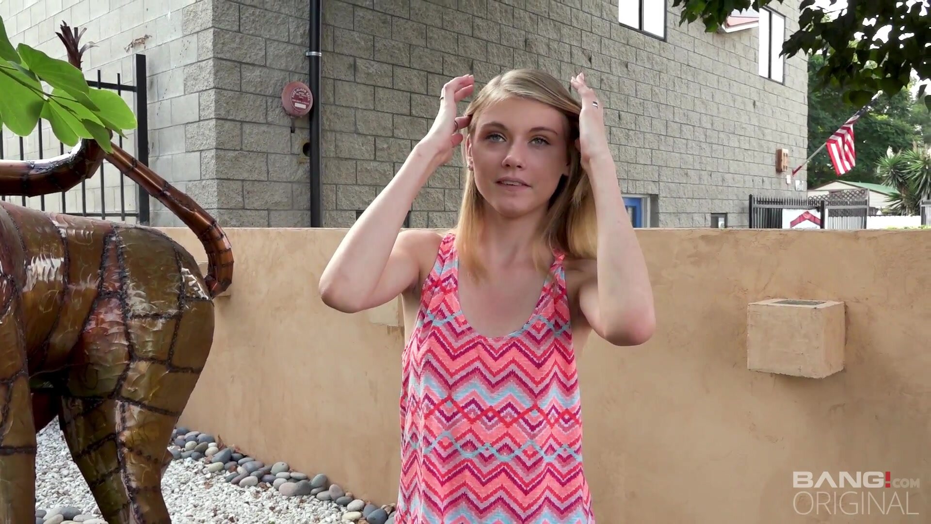 Hannah Hays gives road head in the car wash before hotel sex