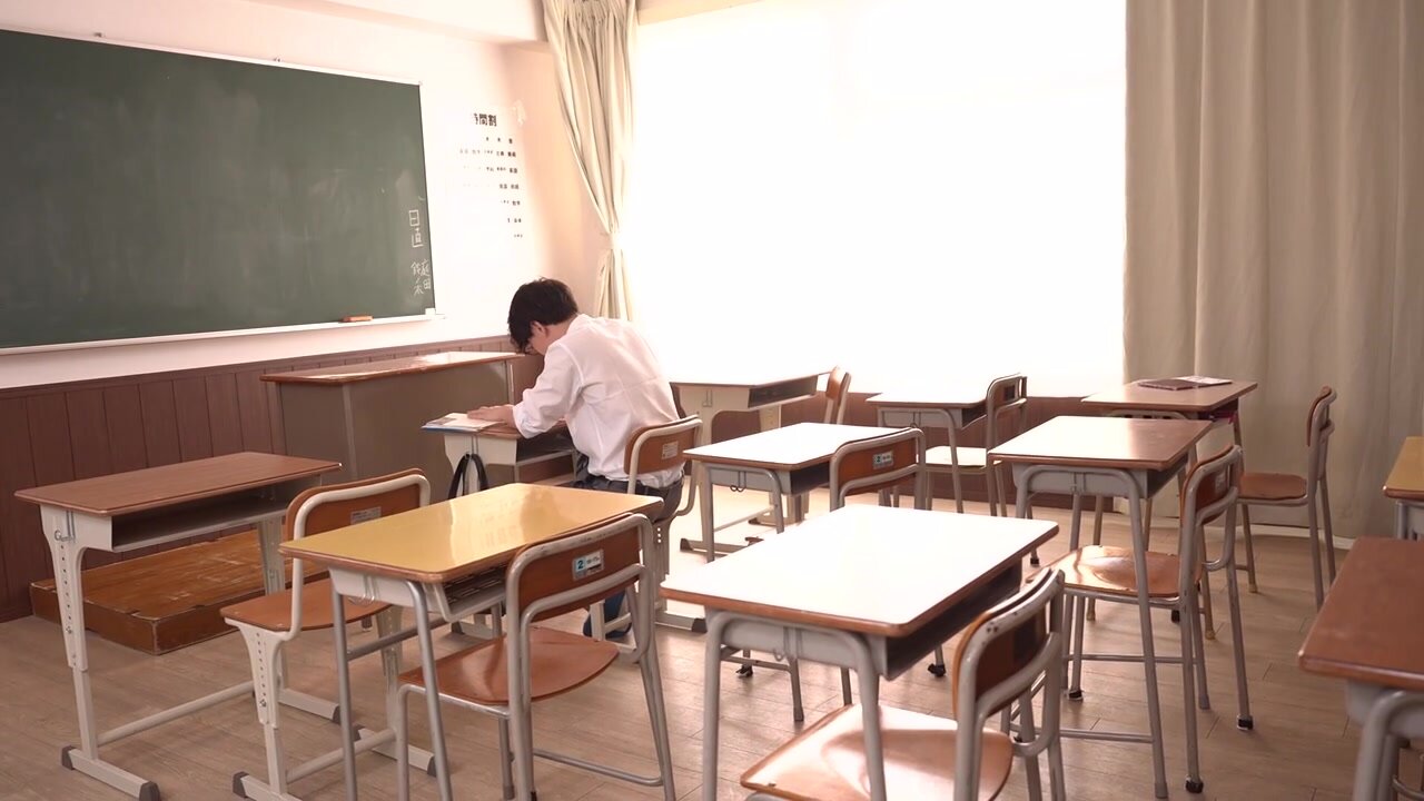 SVCAO-017 J-kei Sharing: After-school business where you earn money by selling underwear to classmates