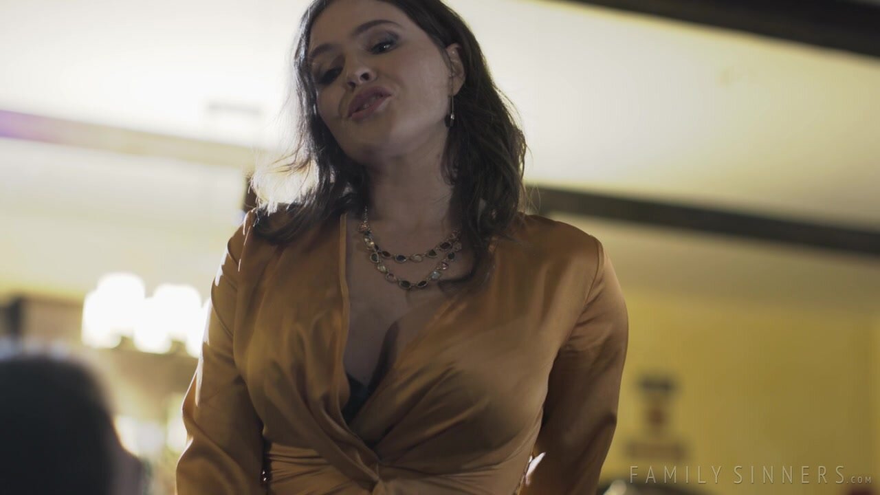 Family Favors Vol  2 Scene 1 Kenzie Reeves Feb 21, 2020